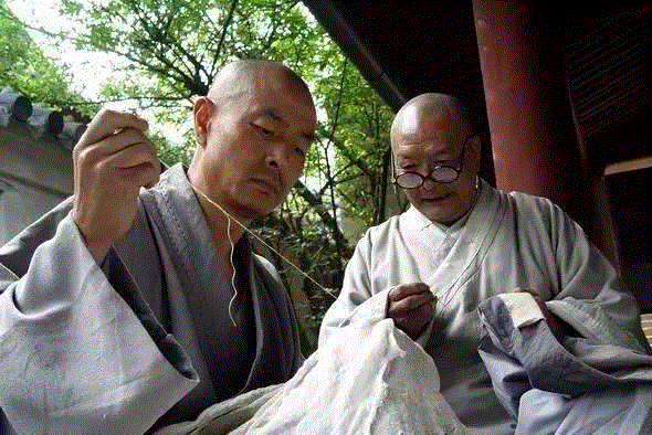 人物 ▎濮存昕：饰演弘一法师影响我一生