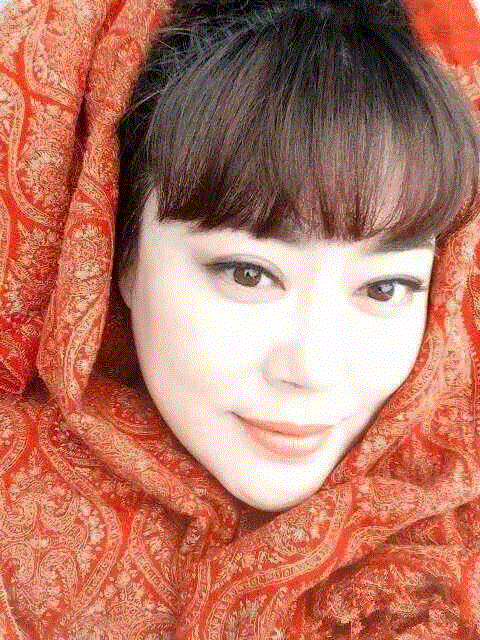 47岁的她曾又"丑"又胖,是大妈专业户,现在却再嫁