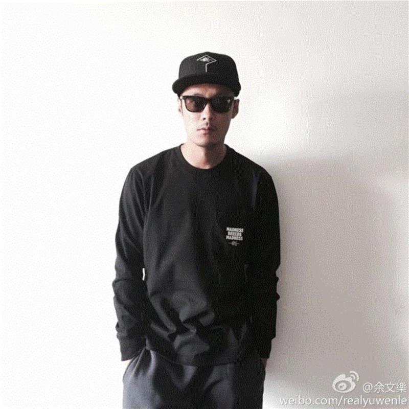 青春 ▎张志明低能?可他帅啊!衣品好啊!