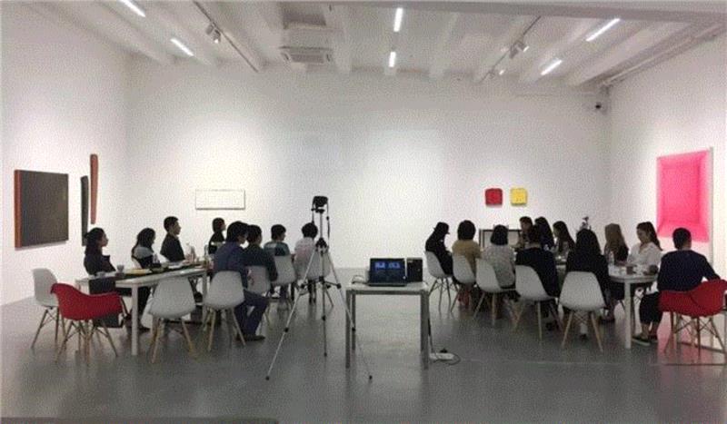 亚洲讲堂 | 马树青：绘画从观看说起——我的教授杰瑞·翟纽克纪录片《超越色彩的空间》讲评