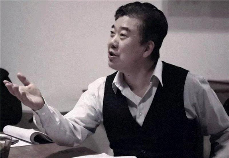 《烟草花》丨尼洛·克鲁斯《安娜在热带》：消失的朗读声