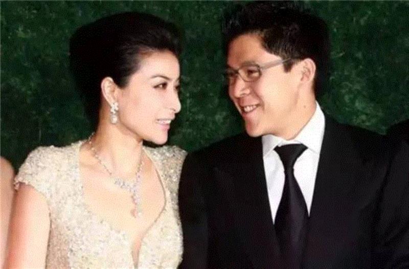 白百合被爆出轨：什么样的女人，才配有幸福的感情？