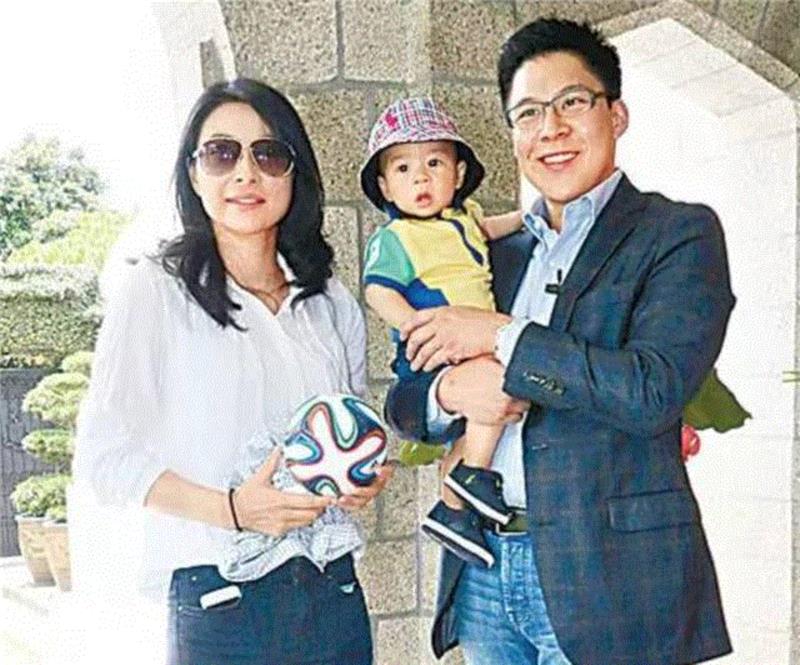 白百合被爆出轨：什么样的女人，才配有幸福的感情？