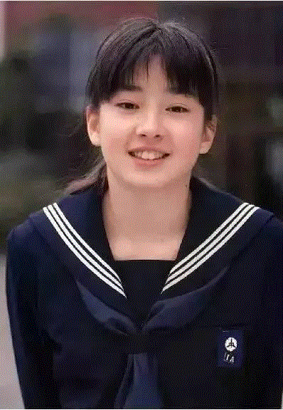 她遭母亲出卖，一裸成名，却三次获封影后，首相都想参加她的婚礼