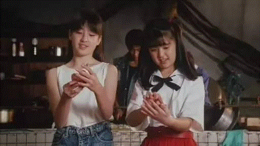 她遭母亲出卖，一裸成名，却三次获封影后，首相都想参加她的婚礼