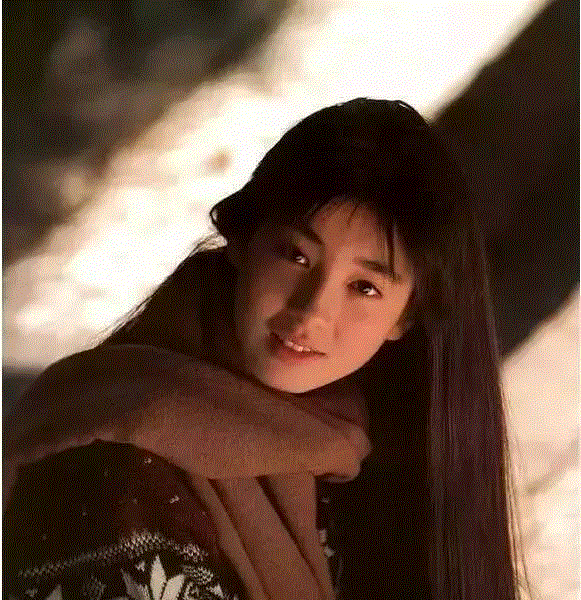 她遭母亲出卖，一裸成名，却三次获封影后，首相都想参加她的婚礼