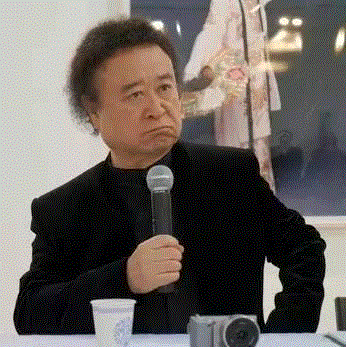 她遭母亲出卖，一裸成名，却三次获封影后，首相都想参加她的婚礼