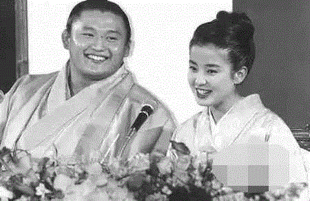 她遭母亲出卖，一裸成名，却三次获封影后，首相都想参加她的婚礼