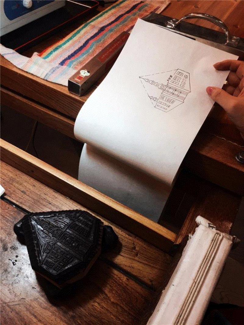 朵云青年版画家手作大世界藏书票，留有一块版子等你来完成！