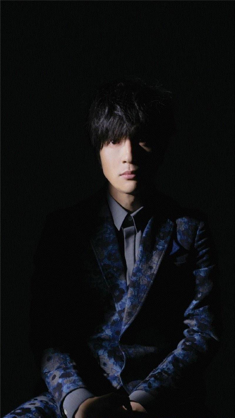 千磨万击还灿烂，只因他是薛之谦