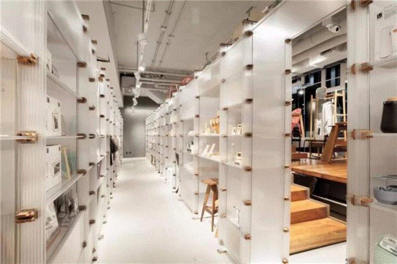 泰国版无印良品：ROOM概念店 / Maincourse Architect