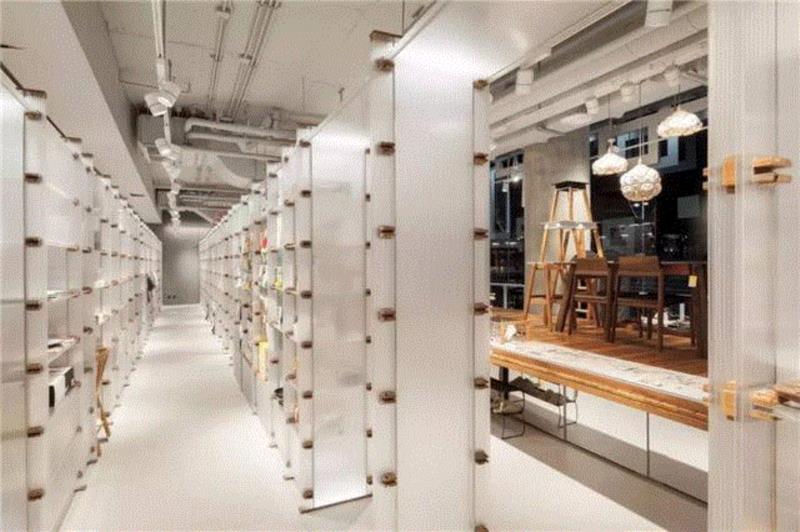 泰国版无印良品：ROOM概念店 / Maincourse Architect
