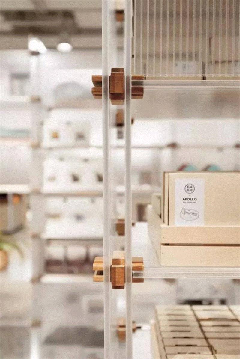 泰国版无印良品：ROOM概念店 / Maincourse Architect