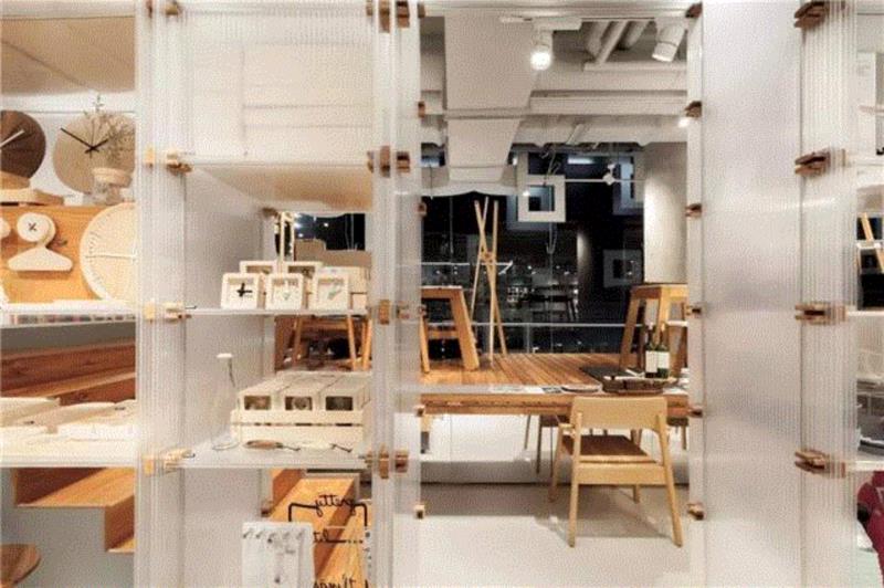 泰国版无印良品：ROOM概念店 / Maincourse Architect