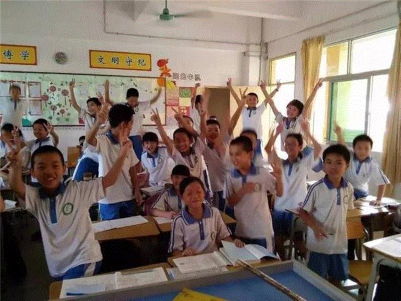 语文老师10年搜集一万个民间故事，写就中国版“格林童话”