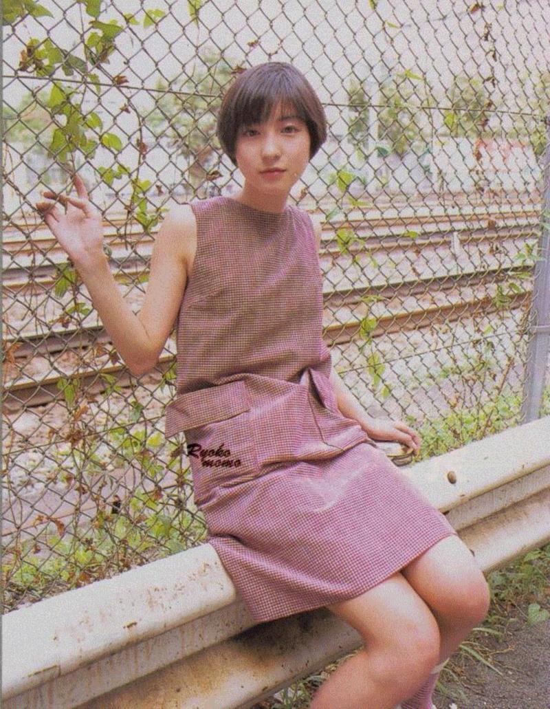 她是我见过最好看的短发女孩儿