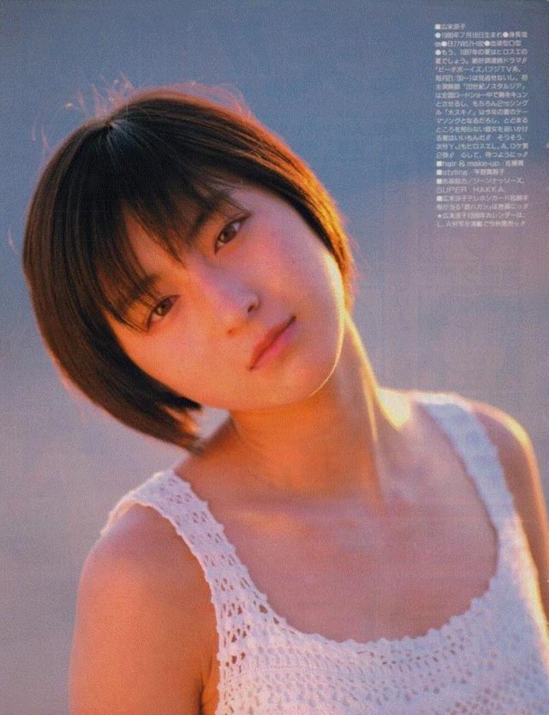 她是我见过最好看的短发女孩儿