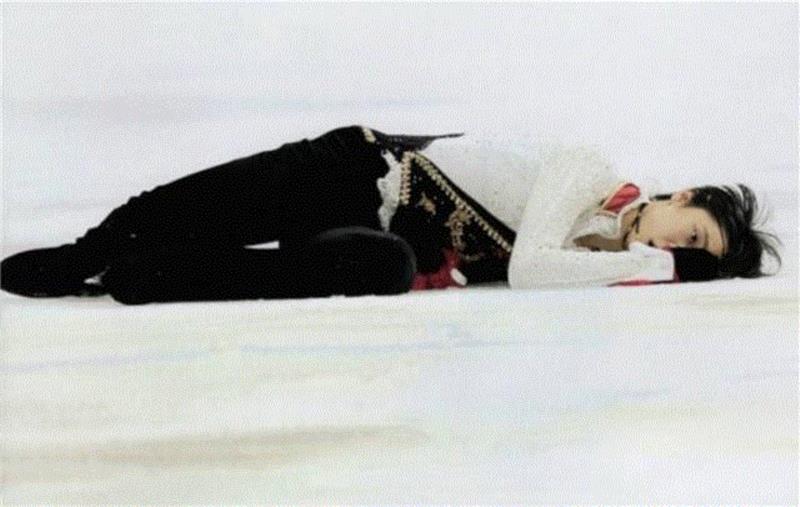 长着少女漫画主角的脸，他活得更像一部热血动画……