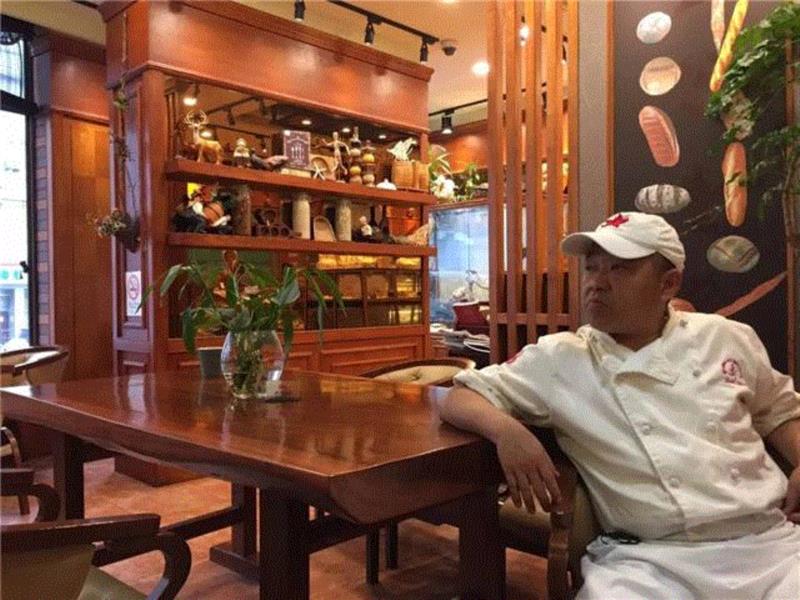 “面”貌一新的“糕潮”面包店即将开业！
