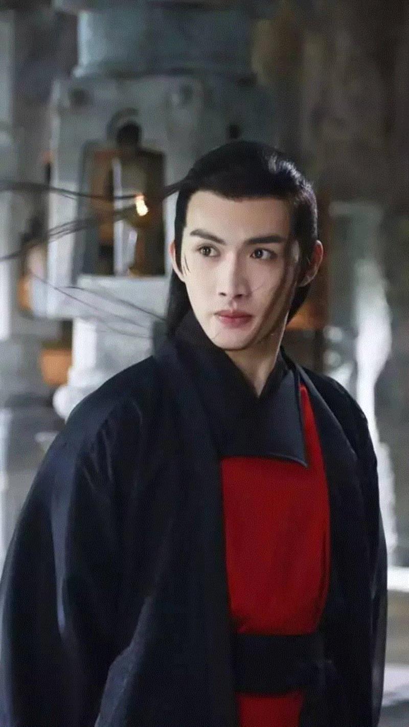 人物 ▎他成就了王家卫，让杨幂、汤唯、林青霞美出天际……