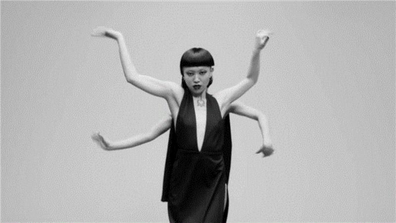 打败了蔡康永,关注度排行第一的这对日本女同性恋,看完你不弯算我输!