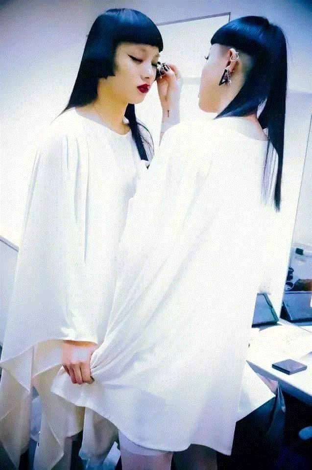 打败了蔡康永,关注度排行第一的这对日本女同性恋,看完你不弯算我输!