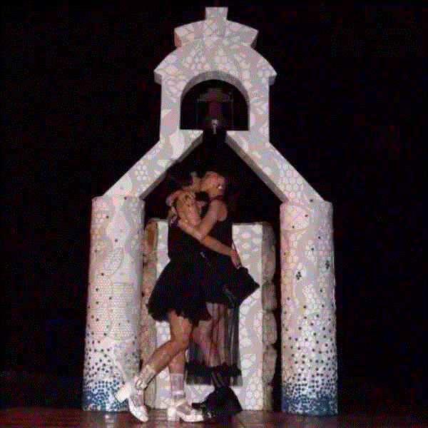 打败了蔡康永,关注度排行第一的这对日本女同性恋,看完你不弯算我输!