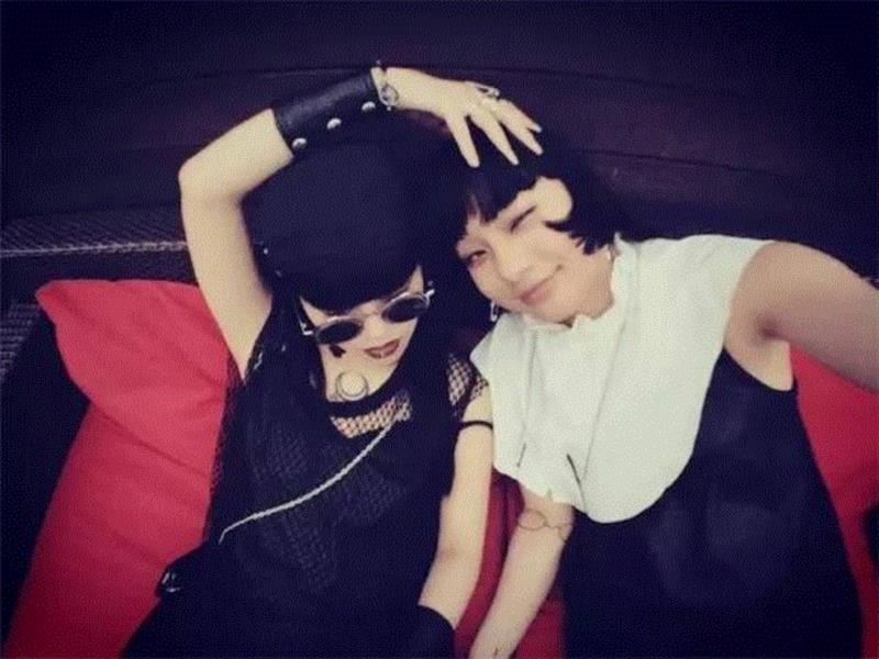 打败了蔡康永,关注度排行第一的这对日本女同性恋,看完你不弯算我输!