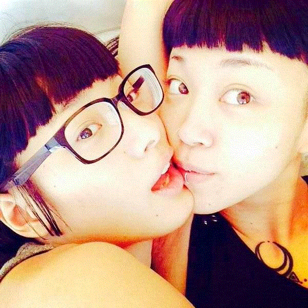 打败了蔡康永,关注度排行第一的这对日本女同性恋,看完你不弯算我输!