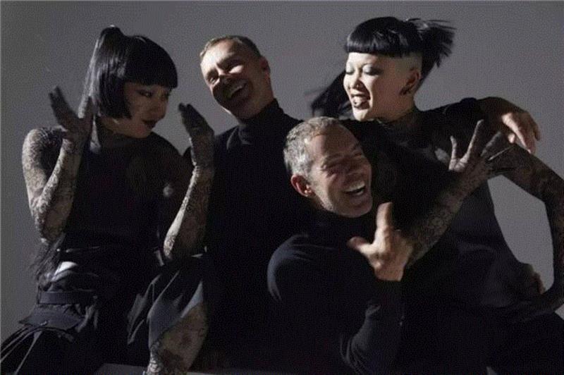 打败了蔡康永,关注度排行第一的这对日本女同性恋,看完你不弯算我输!