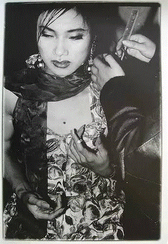 【文献·在场】“芬·马六明”给人一种关于人类本质与社会环境所产生的和谐与矛盾的综合启迪