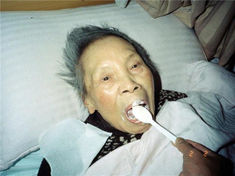 【瑞象视点】家庭影像里的情绪：戴建勇coca的影像日记 | 私人家庭影像和记忆构建（四）