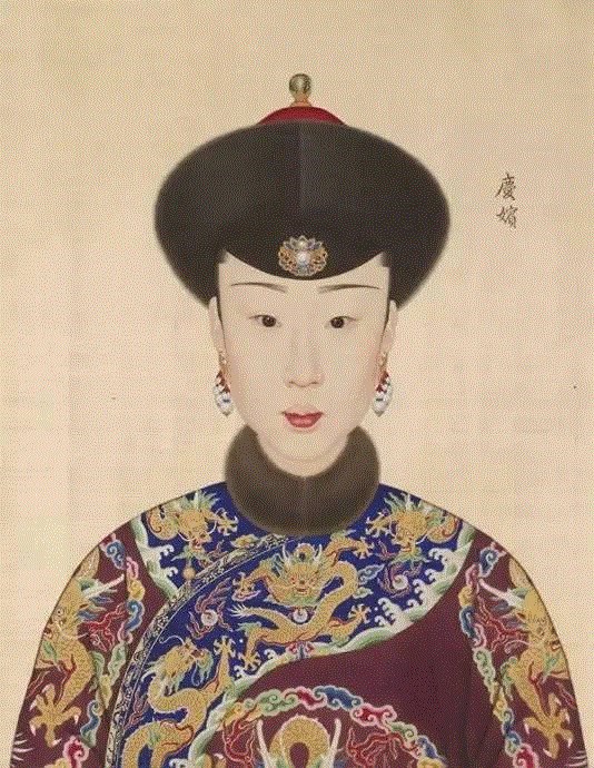 乾隆后宫佳丽三千，原来这位风流帝王后妃们的“证件照”长这样！