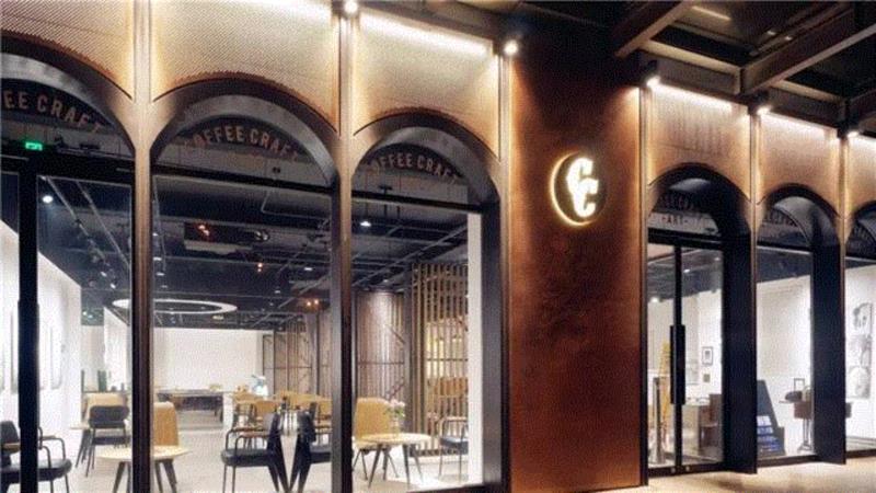 Coffee Craft 北京: 多功能咖啡屋与神奇八扇门 / UUA建筑师事务所