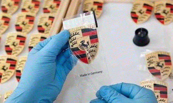 保时捷为什么这么贵？看车标就知道了！盘点中国人最喜欢的十大豪车标志