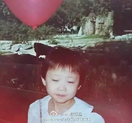 晒出一张童年“丑”照，这些回复厉害了