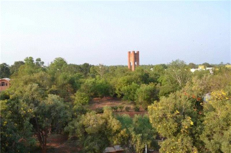 难以置信的曙光村（Auroville）乌托邦建筑