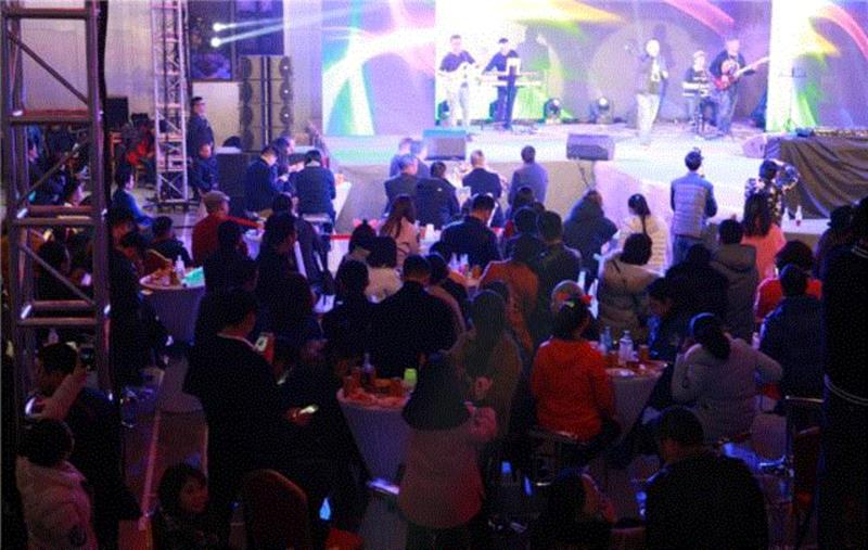 星耀天涯盛典启幕,大咖点亮全馆,狂欢嗨翻全场