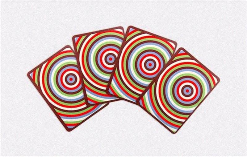 这些设计感扑克牌让你在年三十的时候不无聊