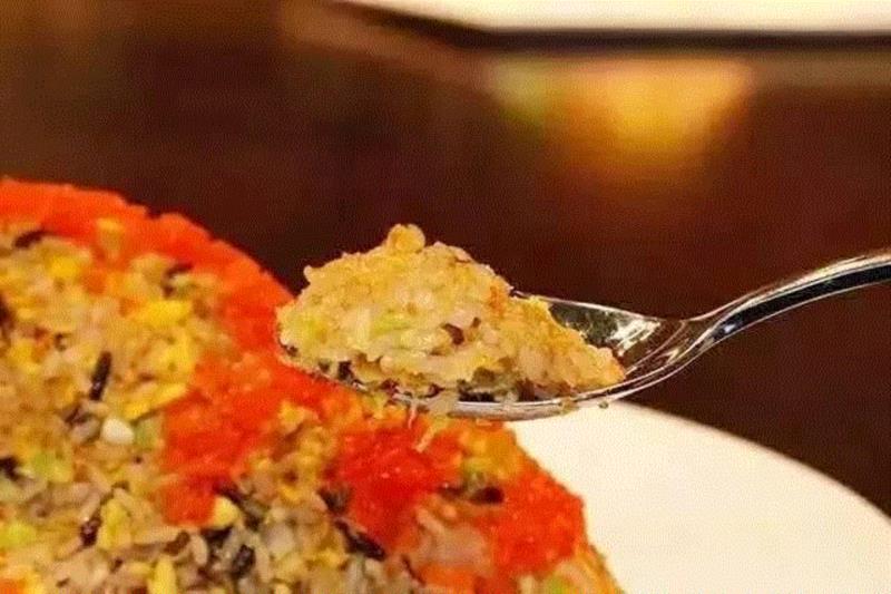 一碗蛋炒饭敢卖5000块港币?原来他就是周星驰《食神》的原型