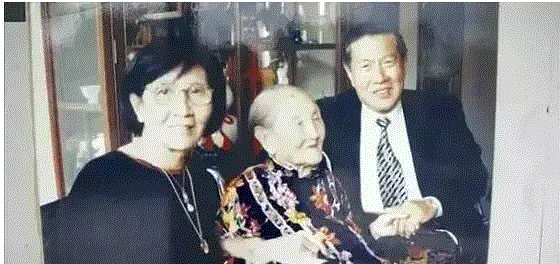 她出身书香门第，培养13位博士，成为“传奇母亲”！却不知她...