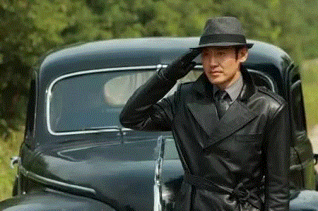 被48岁的吴秀波帅到了：这样的老男人，才是女人一辈子的春药！