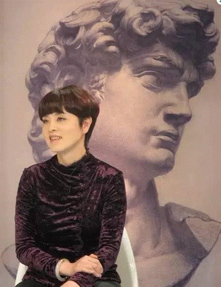 她是中国当代画坛的“大姐大”，央美任教28年，大一时期画的大卫像至今无人超越