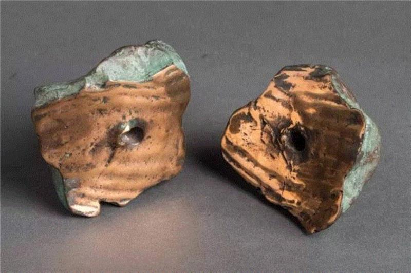 刺穿画布，创造无限的一维 | 卢西奥·封塔纳