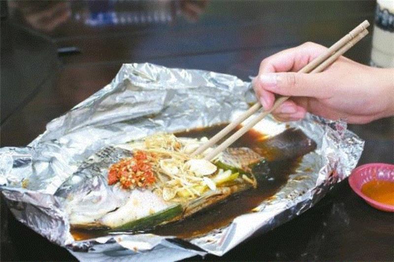这个台湾大叔发明的稻壳筷，让千万棵树木不再哭泣