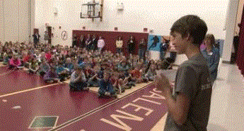 15岁男孩8年收集3万条牛仔裤用来造房子，只为保护地球！