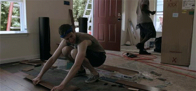 15岁男孩8年收集3万条牛仔裤用来造房子，只为保护地球！