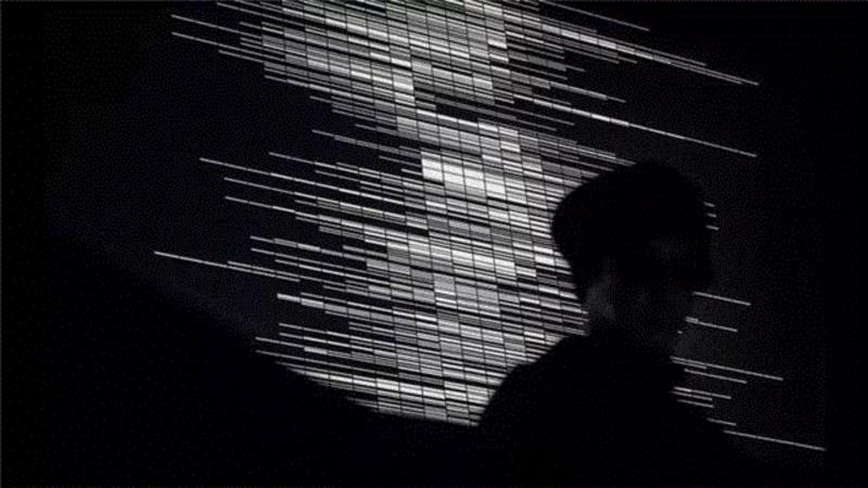 感知宇宙 | 池田亮司的影像、数学与音乐