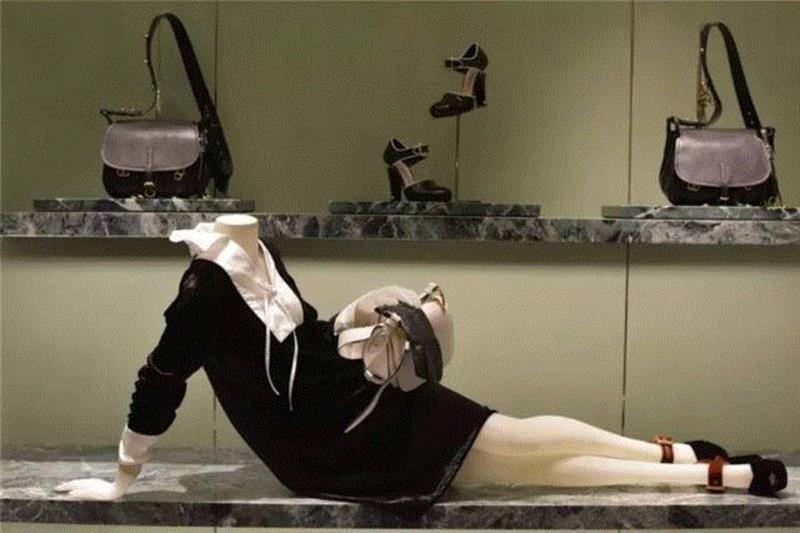 2016 ART021时髦落脚点：Prada Lounge独家邀请函