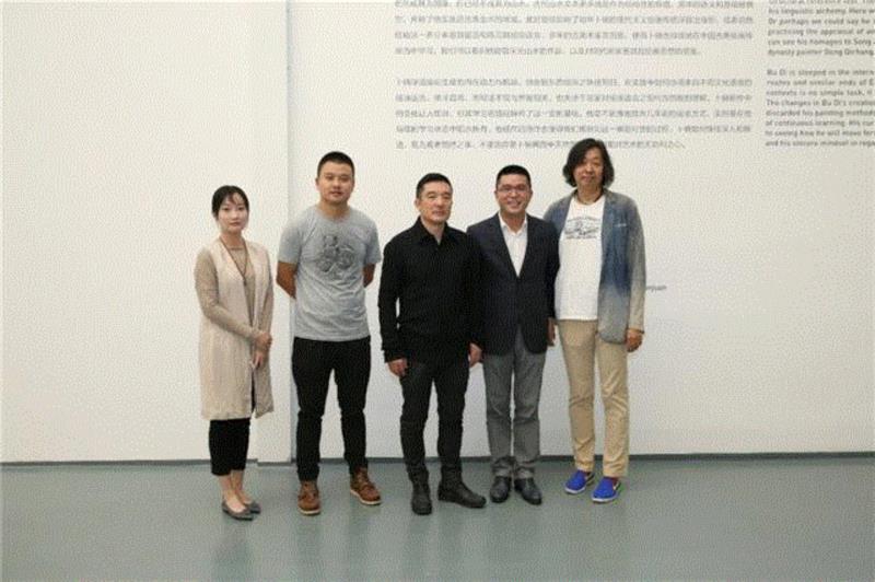 蜂巢现场 | 空间错置中的“野生动物” 宋陵新作捕捉抽离语境的物象